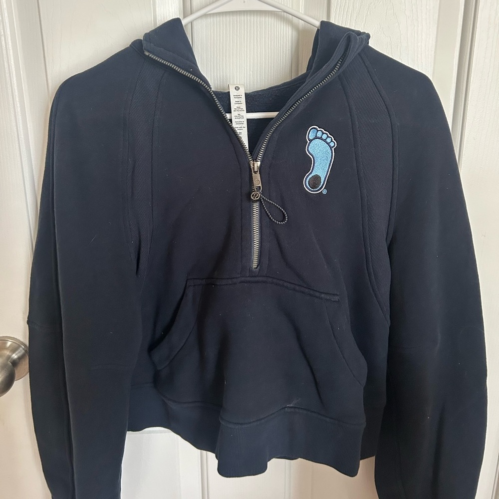 Limited Edition UNC CHAPEL HILL x LULULEMON SCUBA HALF ZIP HOODIE